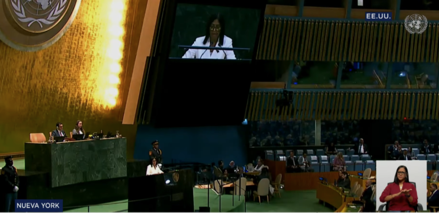 Delcy Rodríguez promete elecciones en la ONU y agradece a Donald Trump